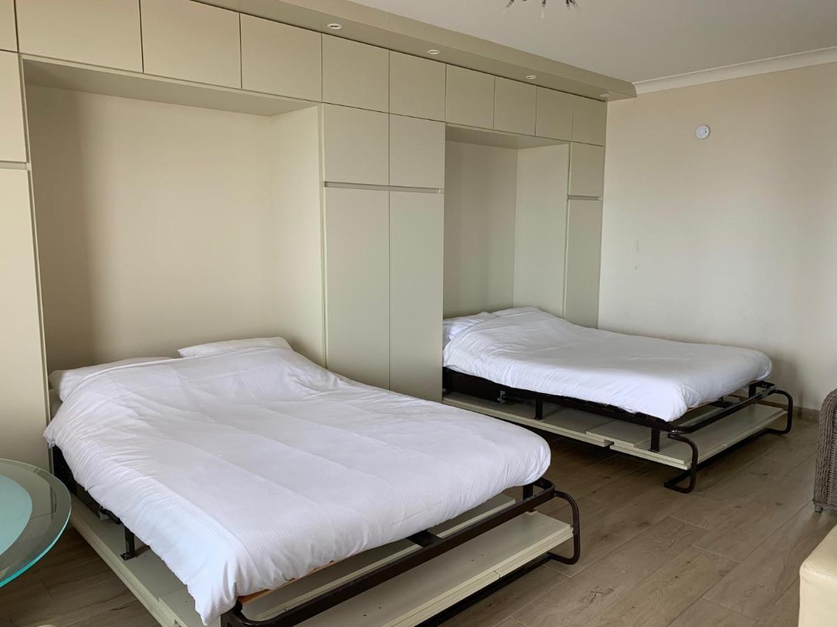 Very Spacious Family Apartment With Seaview T16 Остенде Экстерьер фото