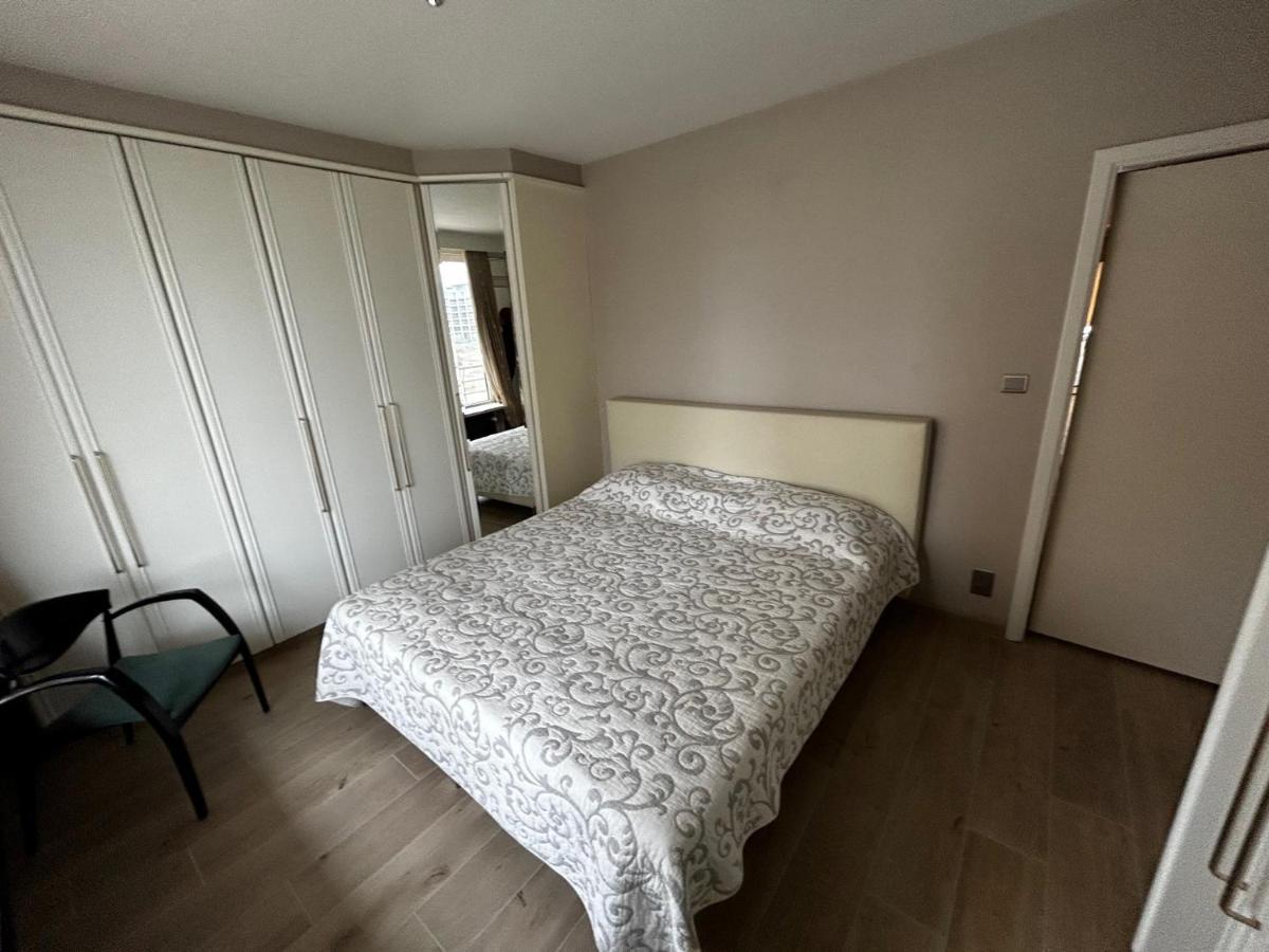 Very Spacious Family Apartment With Seaview T16 Остенде Экстерьер фото